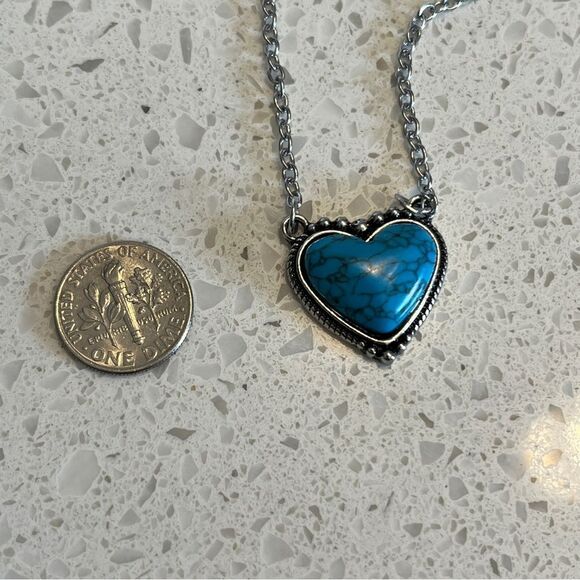 Western Style Vintage Fake Turquoise Necklace With Heart Shaped Pendant - Picture 7 of 13